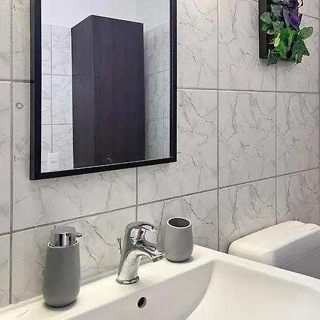Bilocale Con Terrazzi Via Antonio Riva 3 By Lr Apartment *