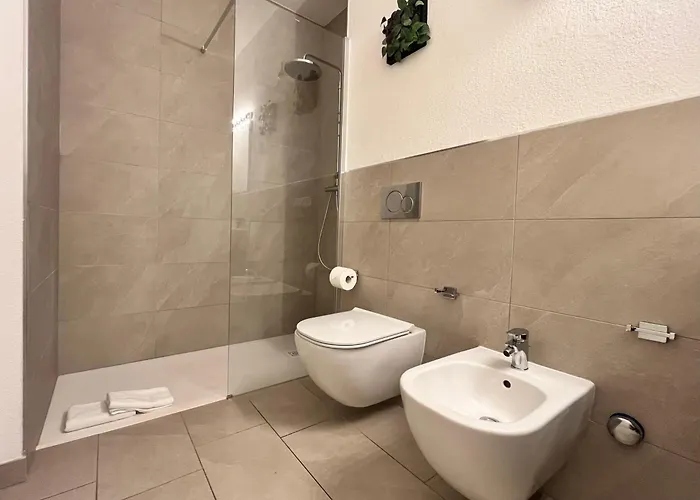 Bilocale Con Terrazzi Via Antonio Riva 3 By Lr *